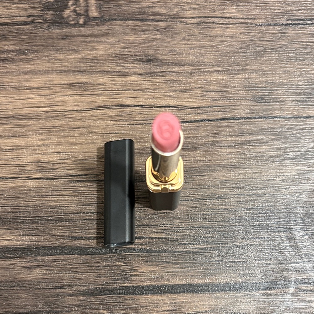 Luxurious Pink Lipstick